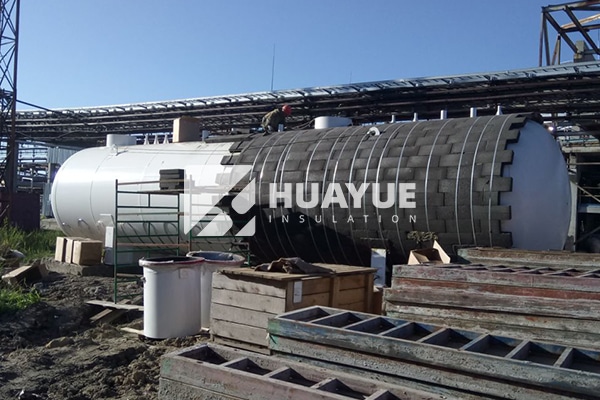 Foam glass insulation in industrial tank application